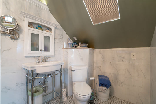 Posh Luxury Master Suite @ Twila’s Blooming Heart Village