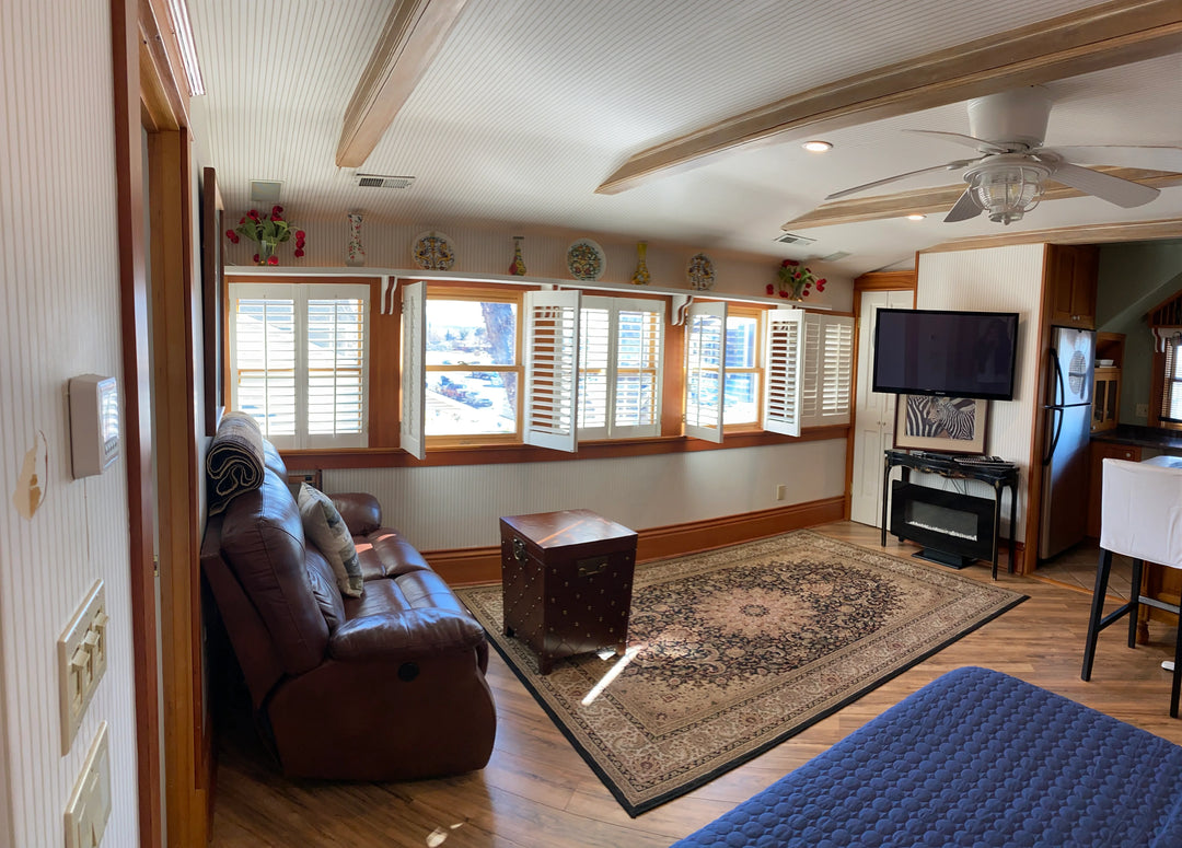 Downtown Studio @ Twila’s Blooming Heart Village